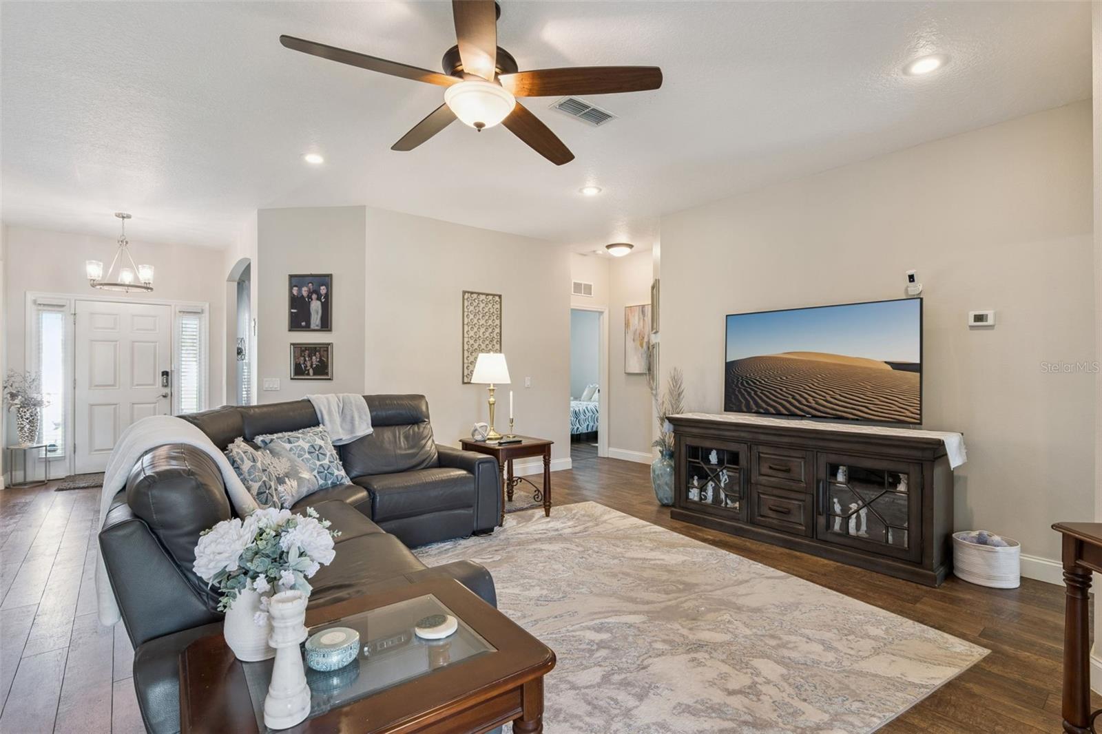 Image 7 of 32 For 703 Cypress Oak Circle