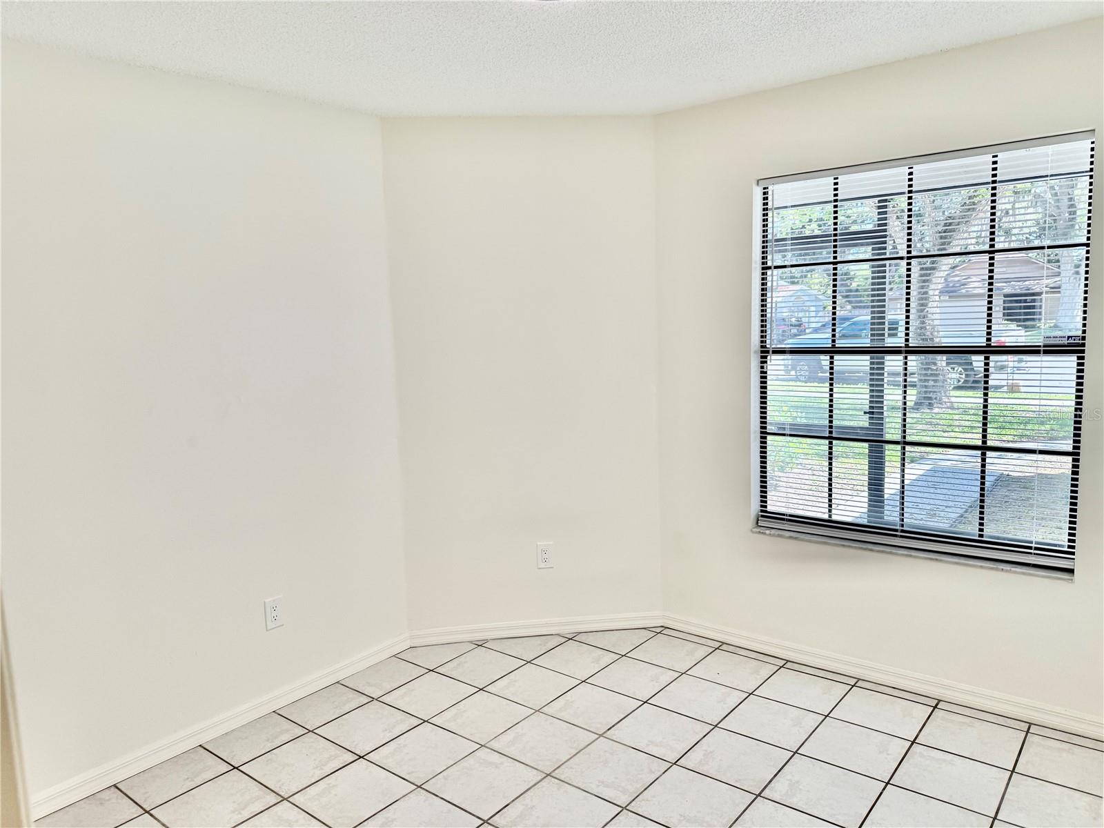 Image 19 of 48 For 1720 Waterbeach Court