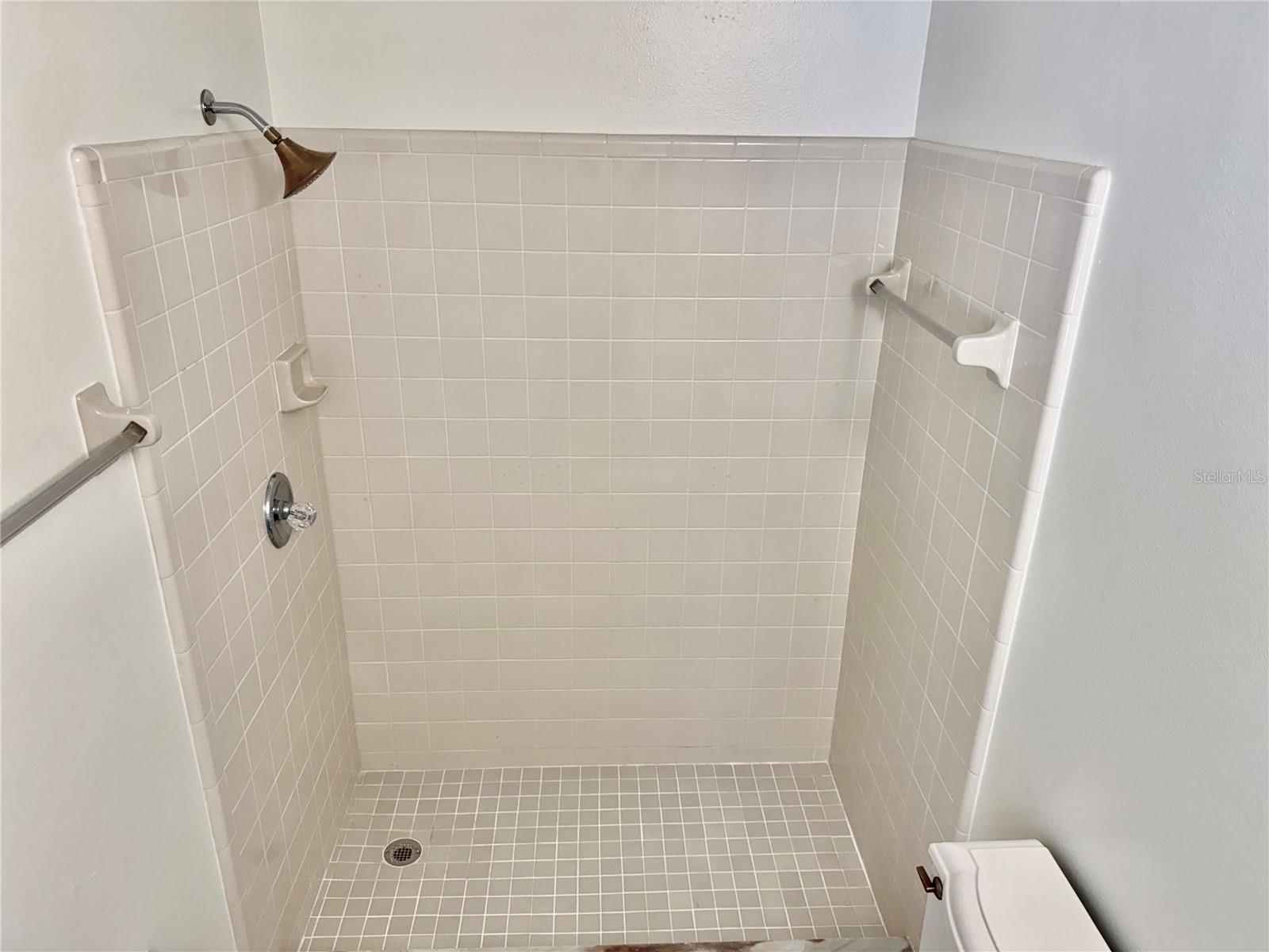 Image 35 of 48 For 1720 Waterbeach Court