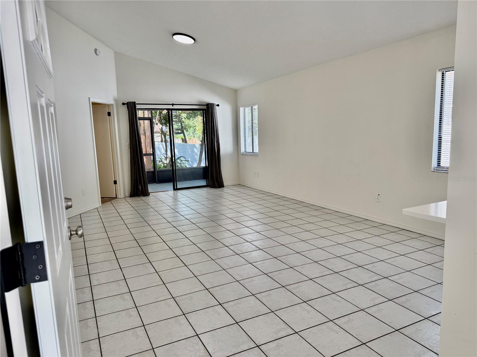 Image 4 of 48 For 1720 Waterbeach Court