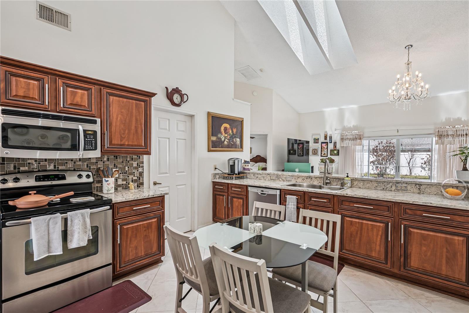 Image 11 of 20 For 11715 Oxfordshire Place