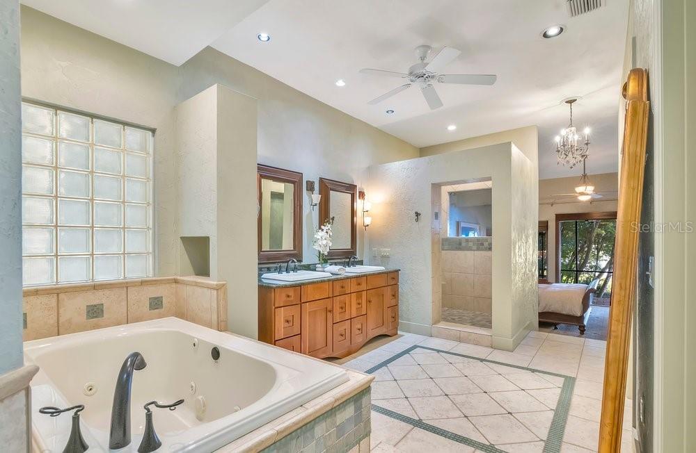 Image 47 of 100 For 10577 Down Lakeview Circle