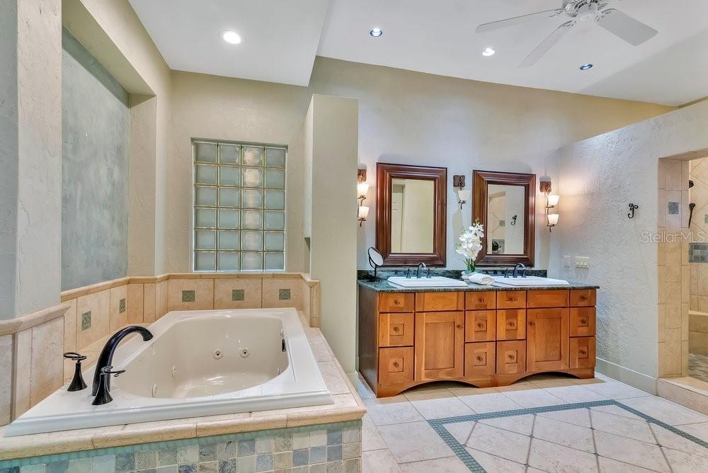 Image 48 of 100 For 10577 Down Lakeview Circle