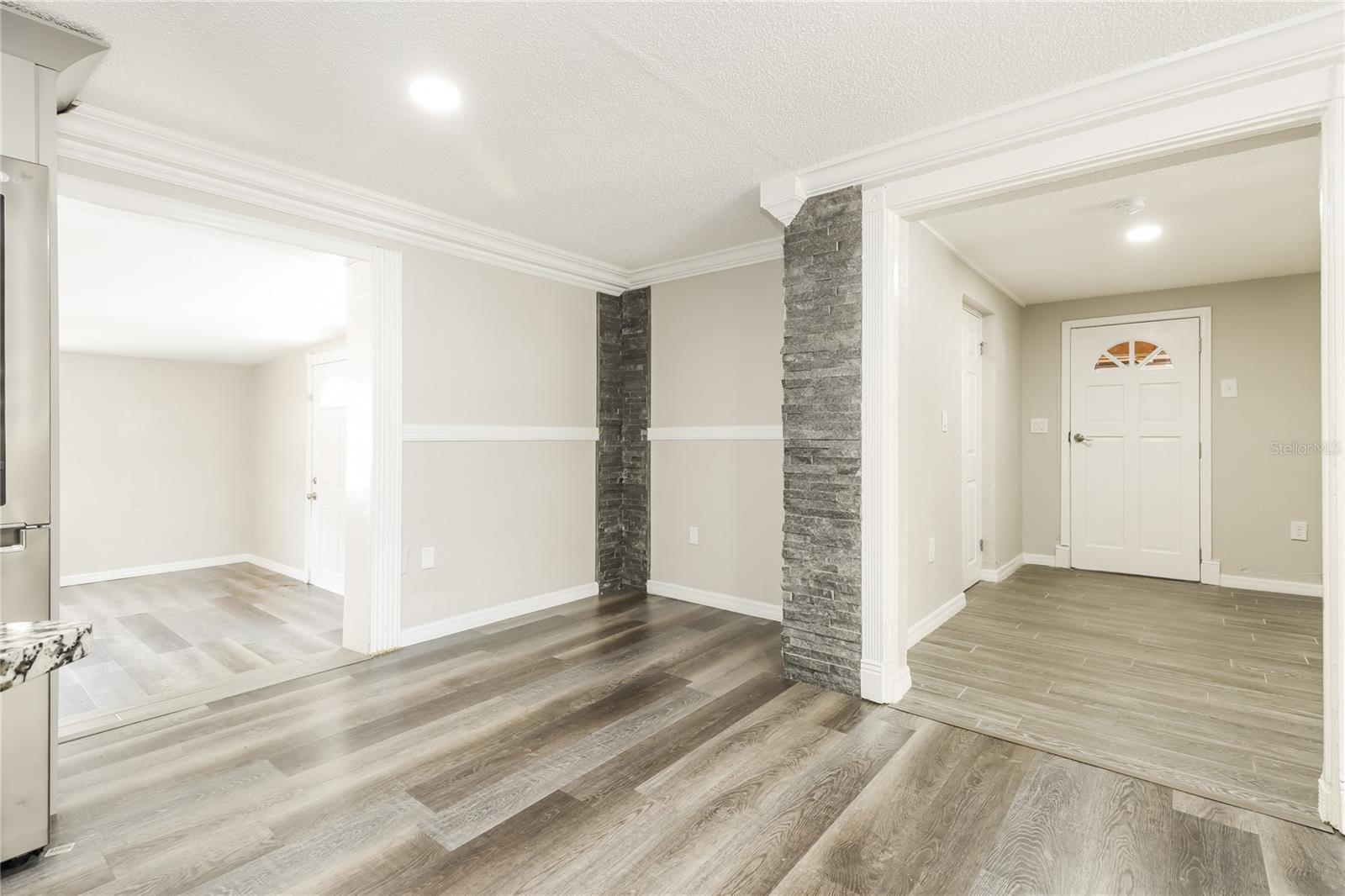 Image 10 of 21 For 3147 36th Avenue N