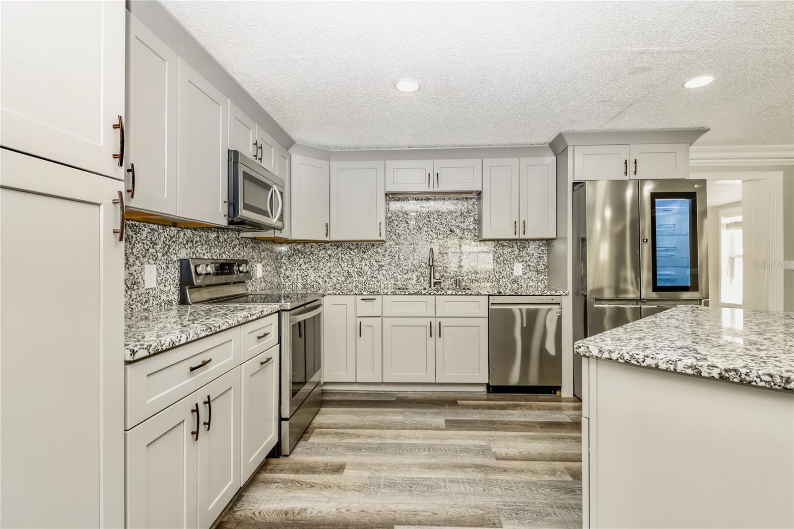 Image 13 of 21 For 3147 36th Avenue N