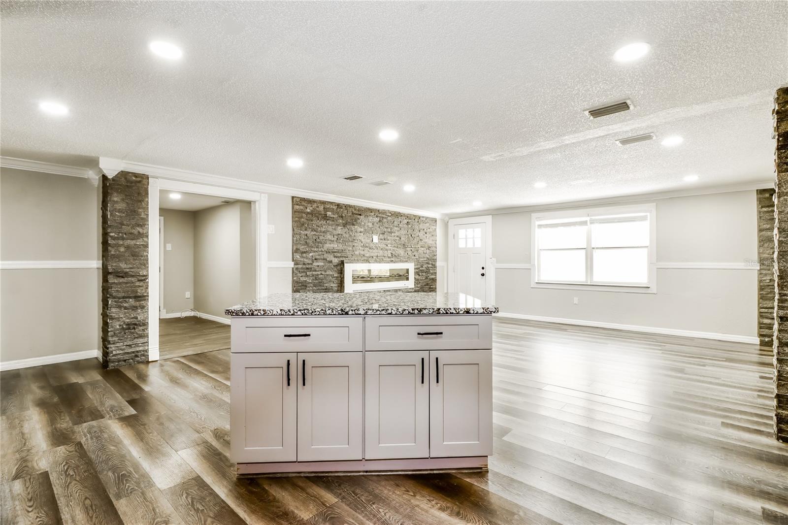 Image 14 of 21 For 3147 36th Avenue N