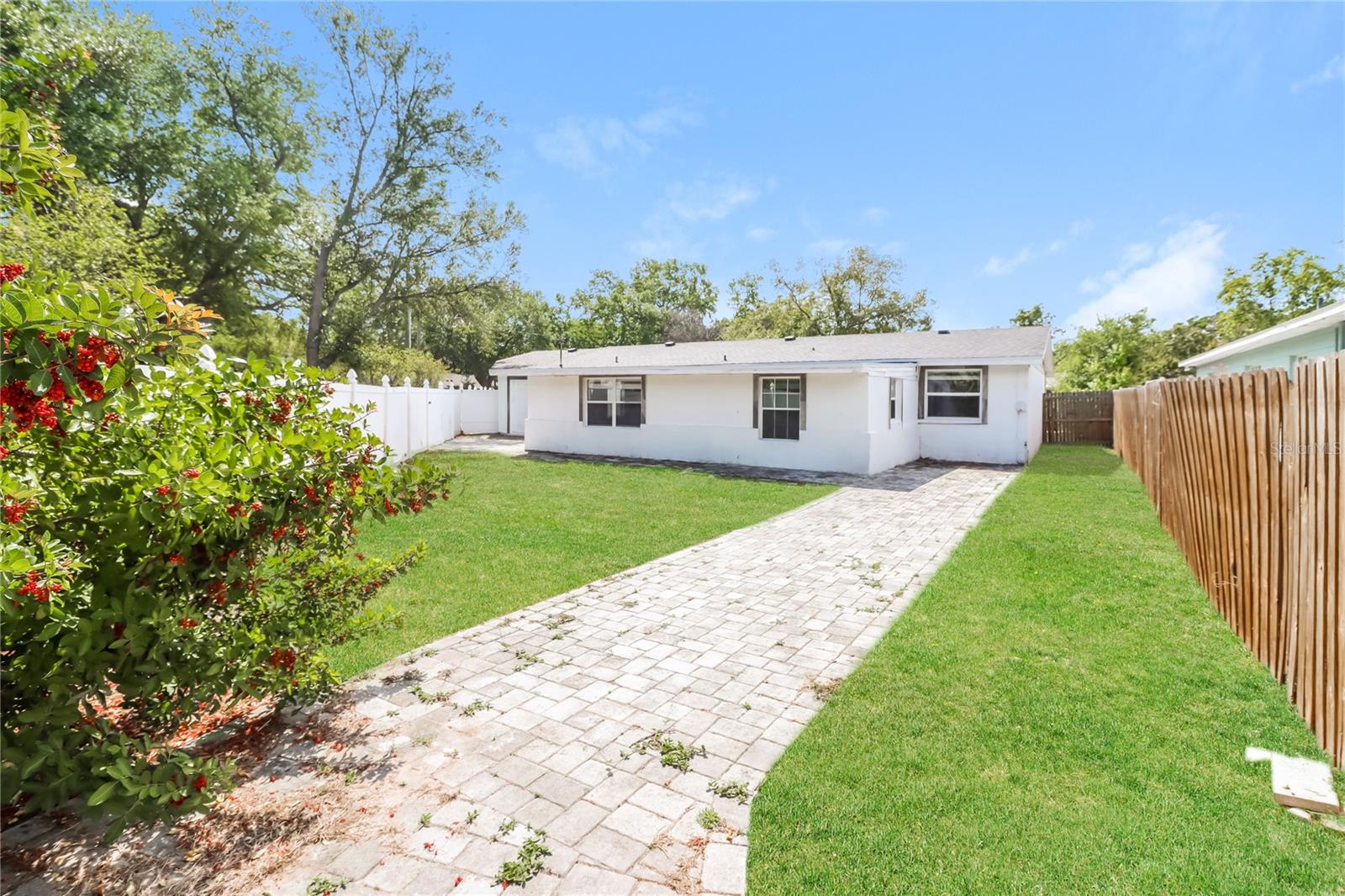 Image 19 of 21 For 3147 36th Avenue N