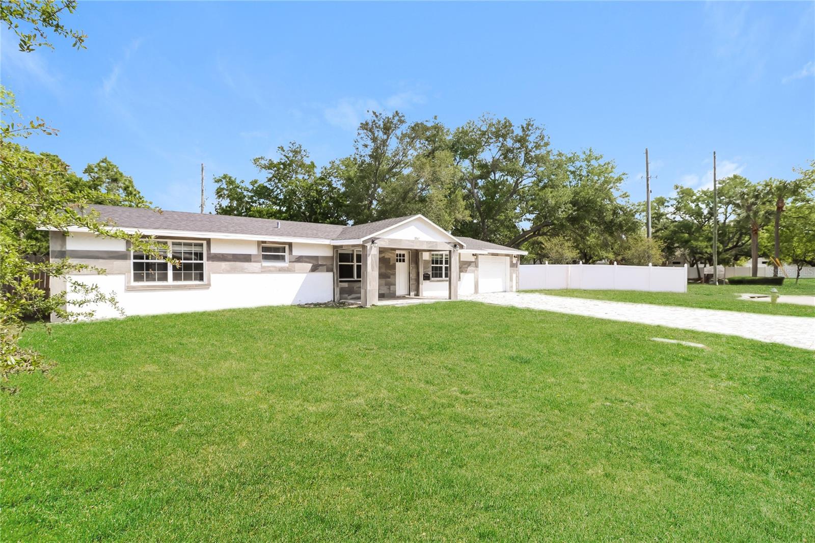 Image 2 of 21 For 3147 36th Avenue N