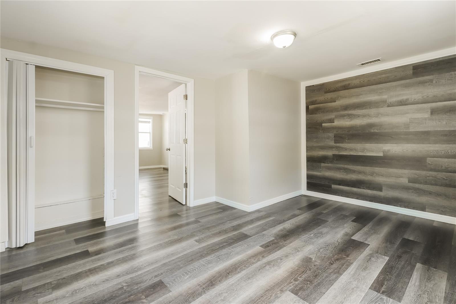 Image 6 of 21 For 3147 36th Avenue N