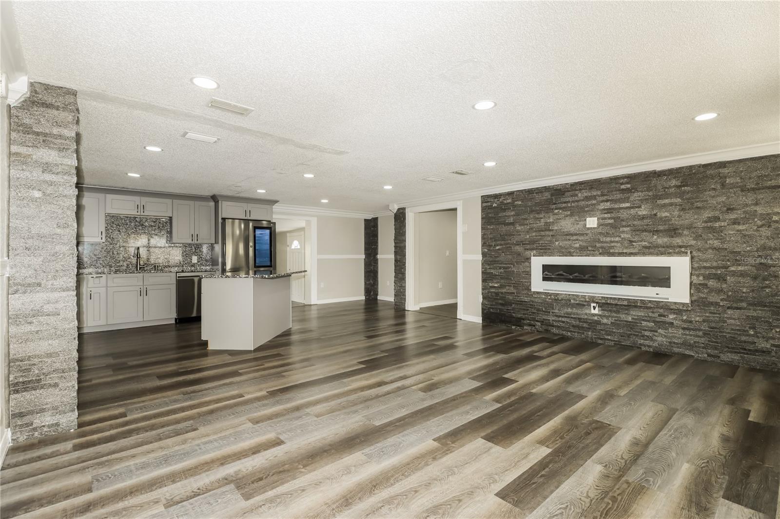 Image 7 of 21 For 3147 36th Avenue N