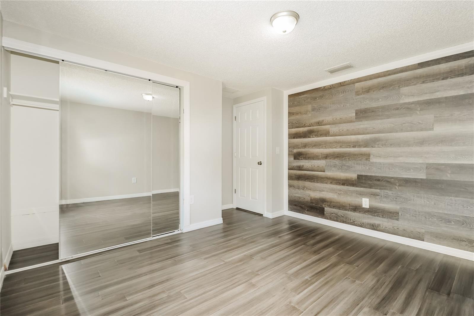 Image 9 of 21 For 3147 36th Avenue N