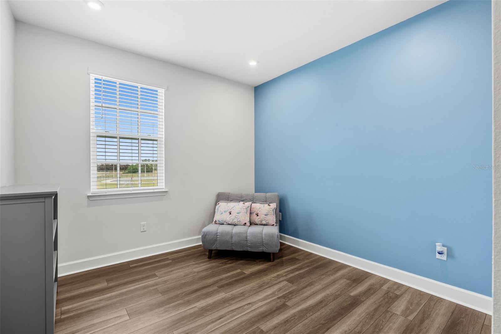 Image 28 of 56 For 1851 Coastal Court