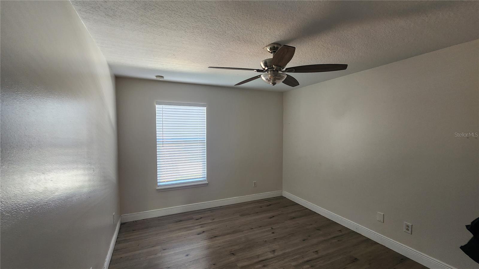 Listing photo id 11 for 7809 Rex Hill Trail