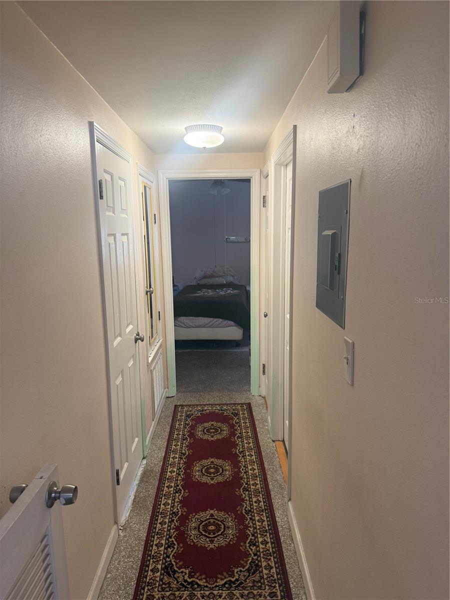 Image 3 of 6 For 202 Fairmont Drive