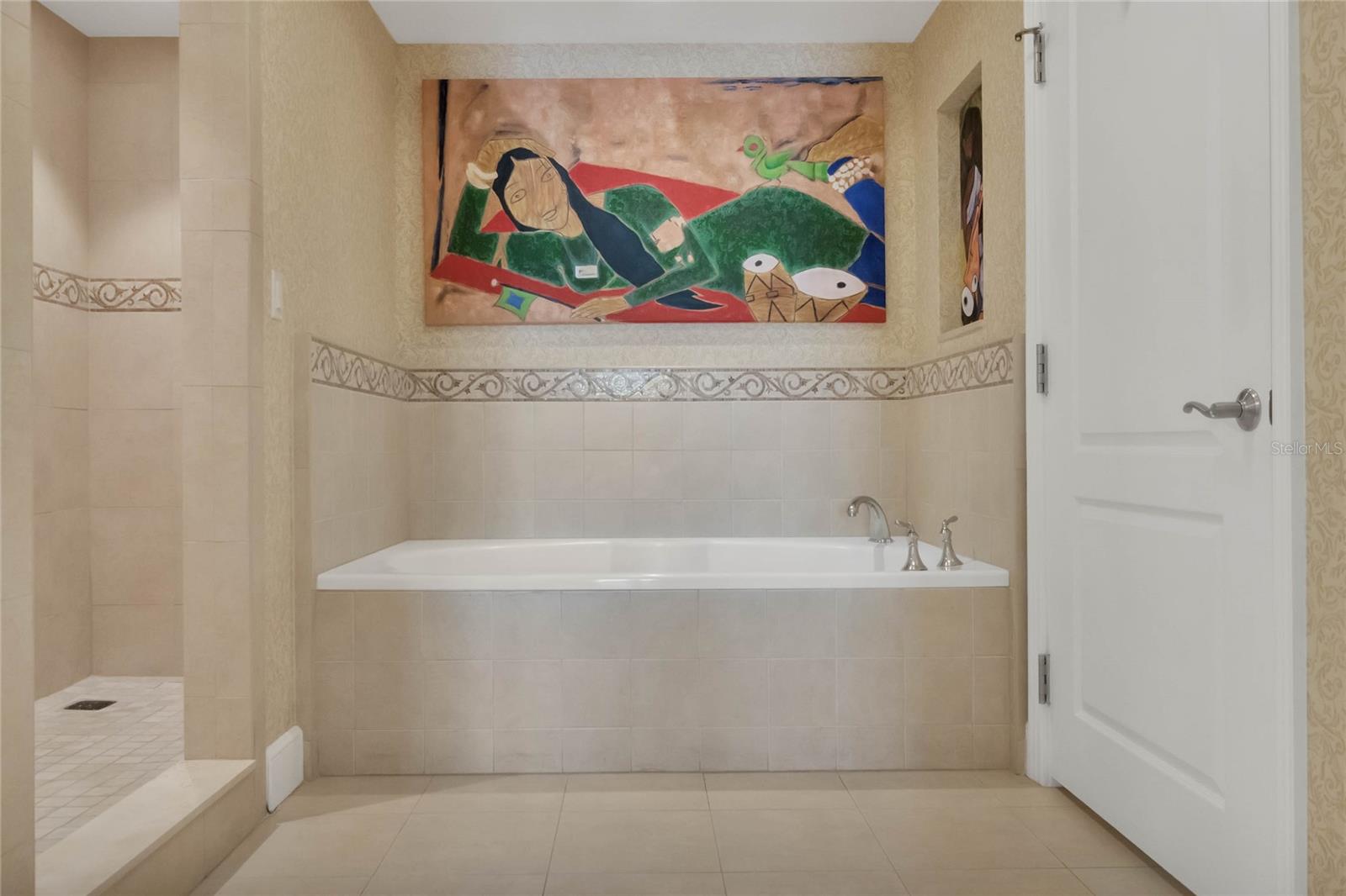 Image 18 of 35 For 7593 Gathering Drive 206