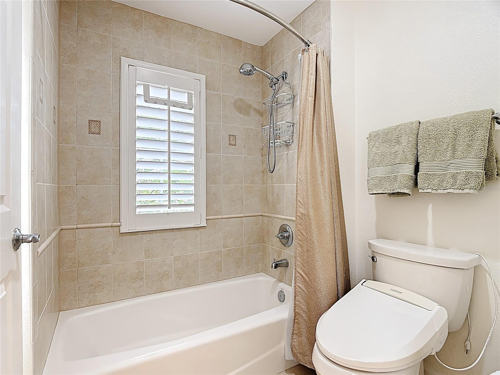 Image 31 of 51 For 1362 Centre Court Ridge Drive 204