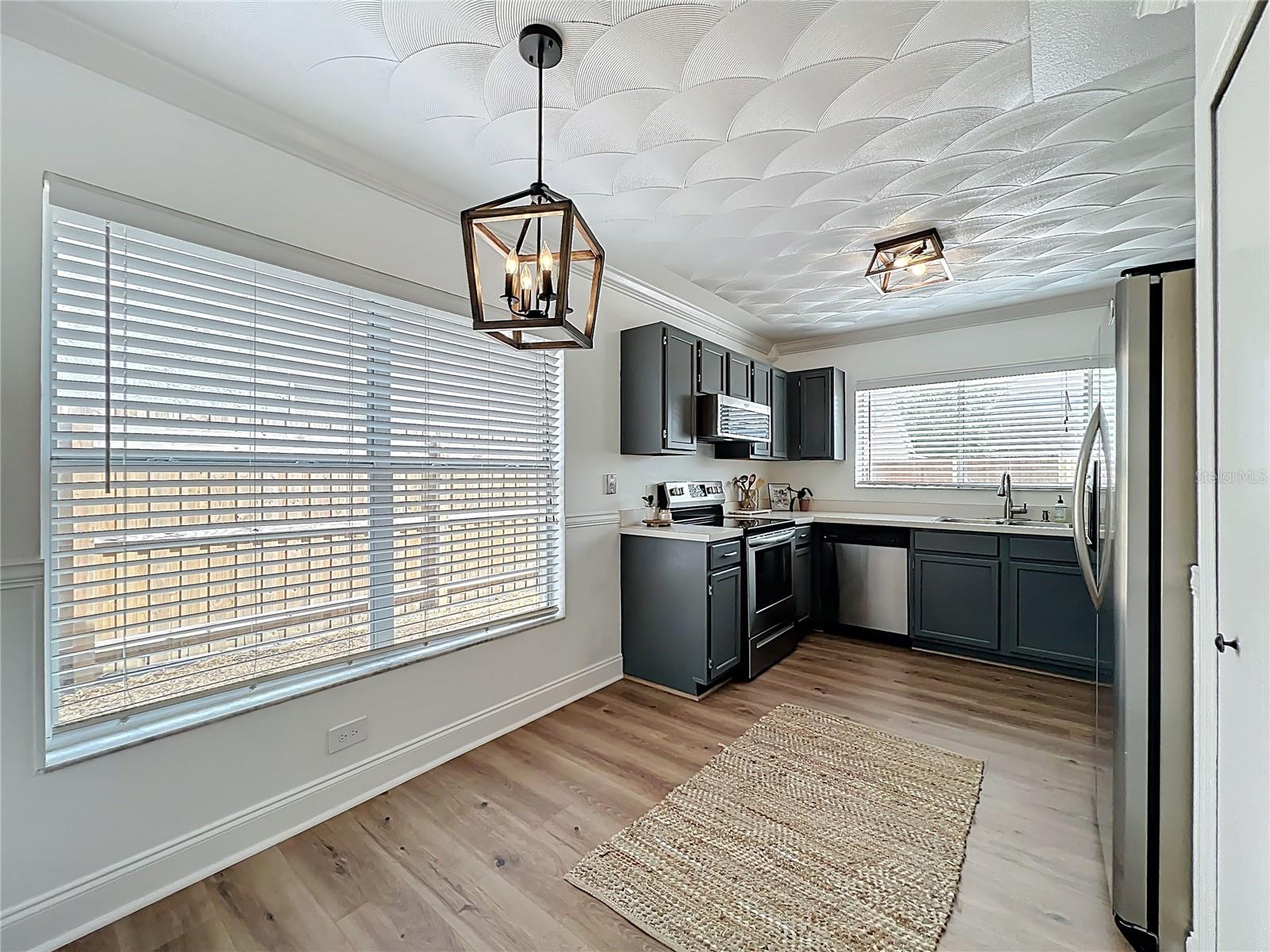 Listing photo id 12 for 1433 Pon Pon Court