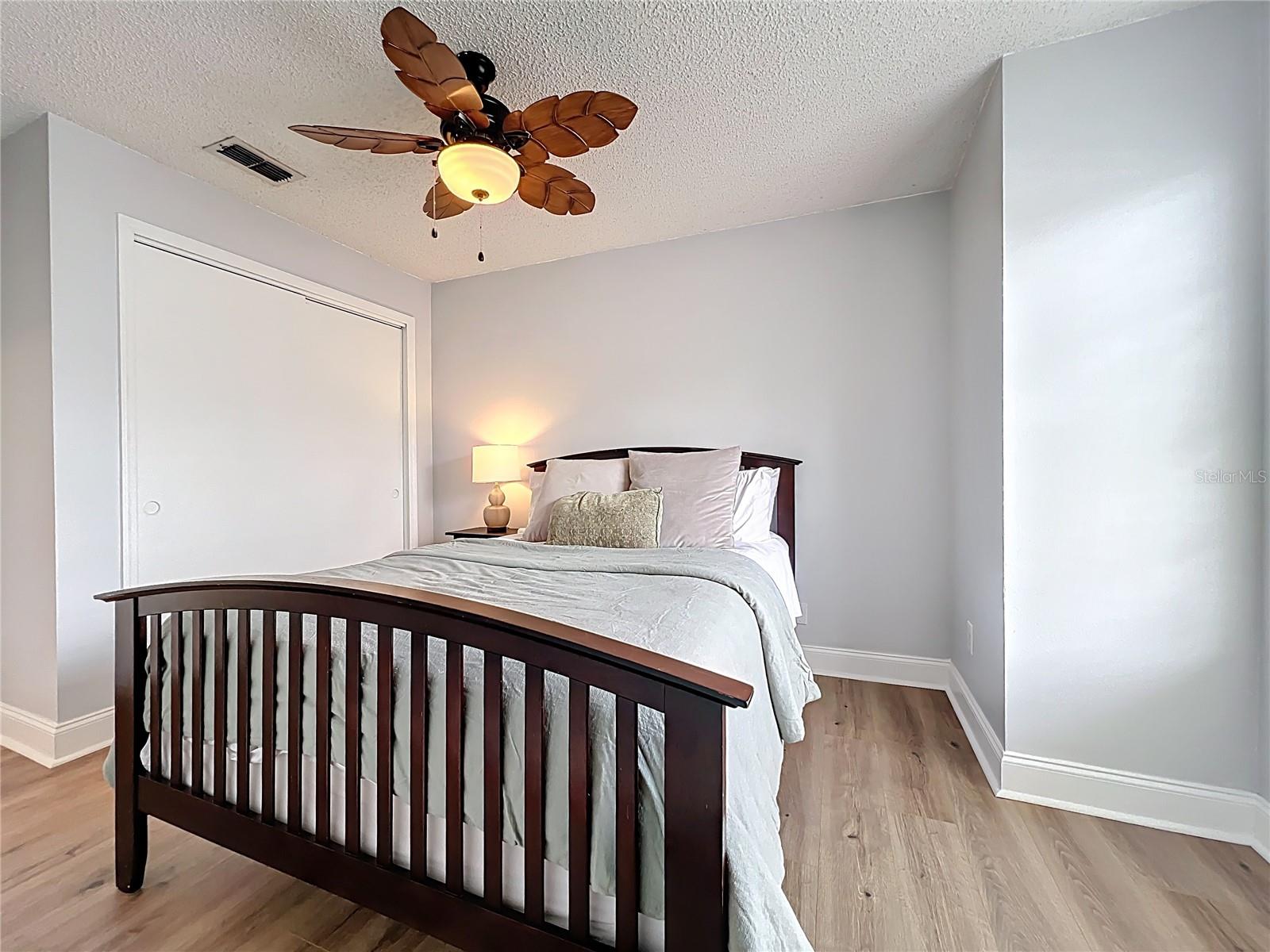 Listing photo id 18 for 1433 Pon Pon Court