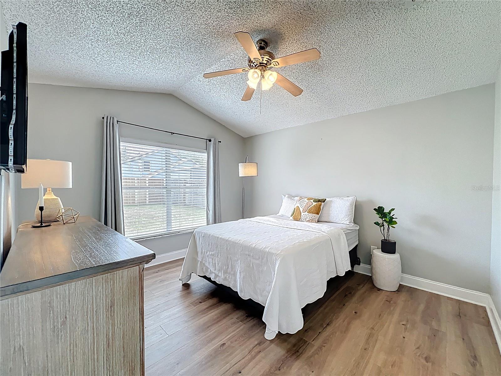 Listing photo id 25 for 1433 Pon Pon Court