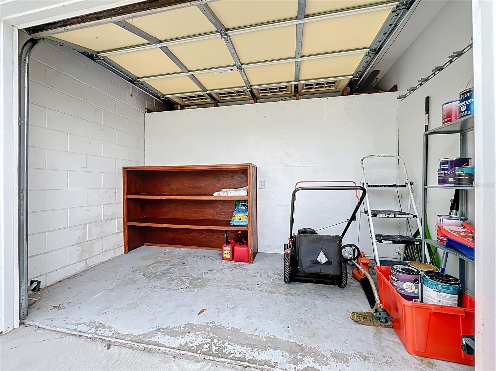 Listing photo id 32 for 1433 Pon Pon Court