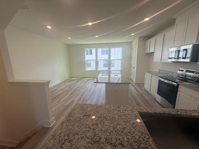 Image 6 of 10 For 15220 Groveside Road