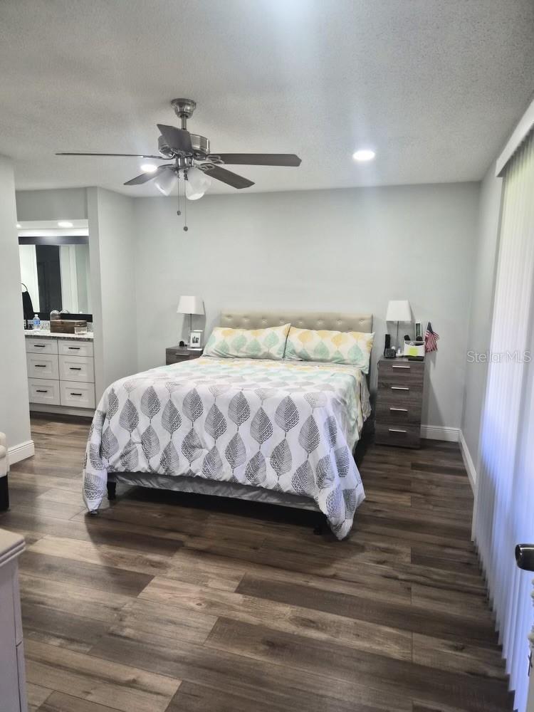 Image 11 of 27 For 1055 Kensington Park Drive 409