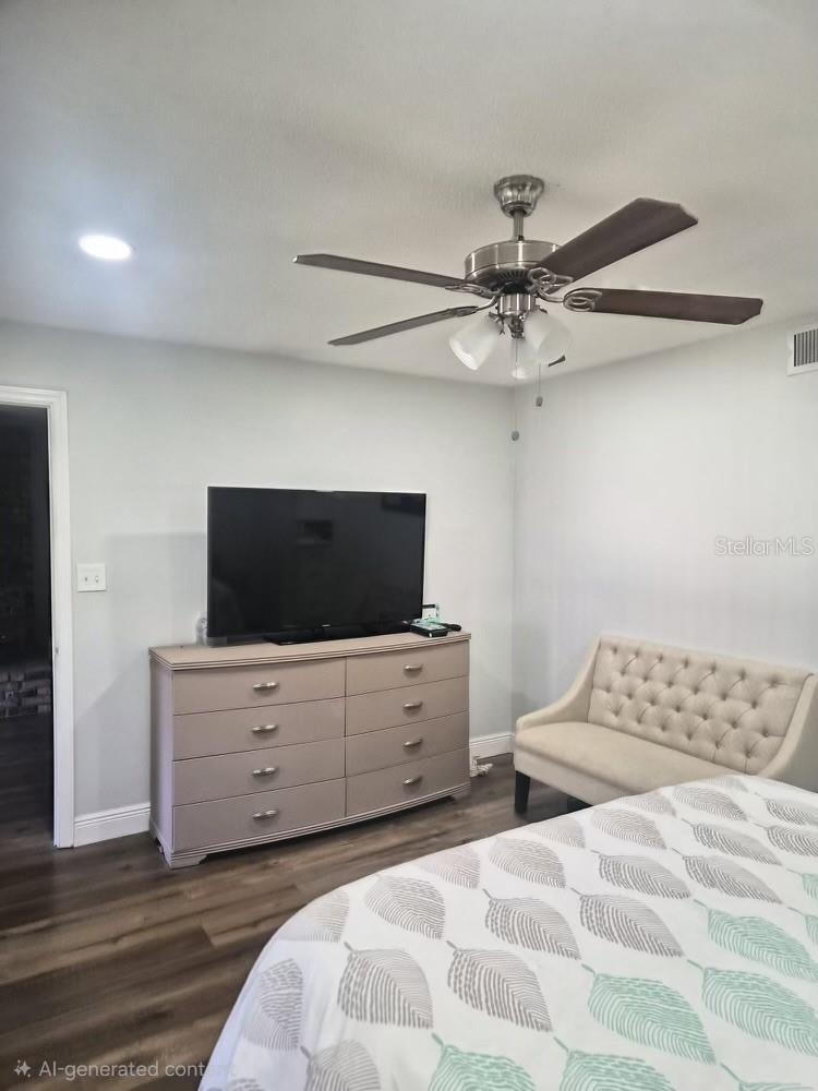 Image 12 of 27 For 1055 Kensington Park Drive 409