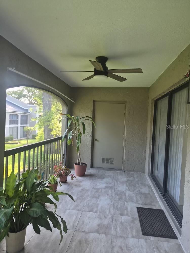 Image 21 of 27 For 1055 Kensington Park Drive 409