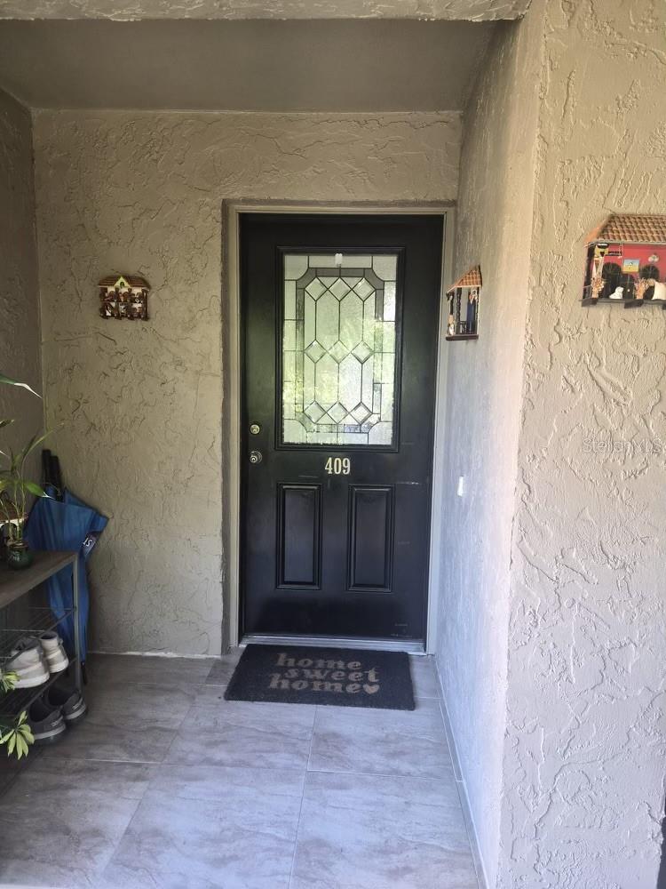 Image 3 of 27 For 1055 Kensington Park Drive 409