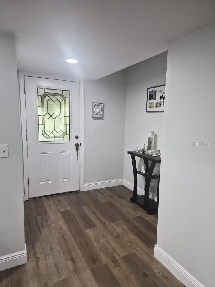 Image 4 of 27 For 1055 Kensington Park Drive 409