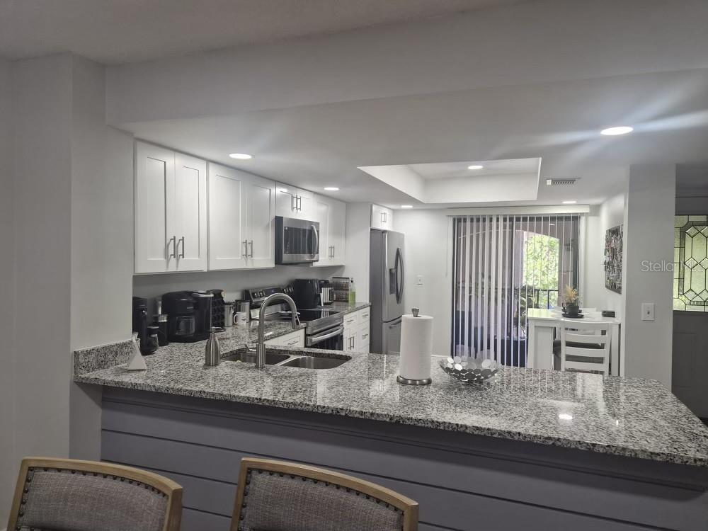 Image 6 of 27 For 1055 Kensington Park Drive 409