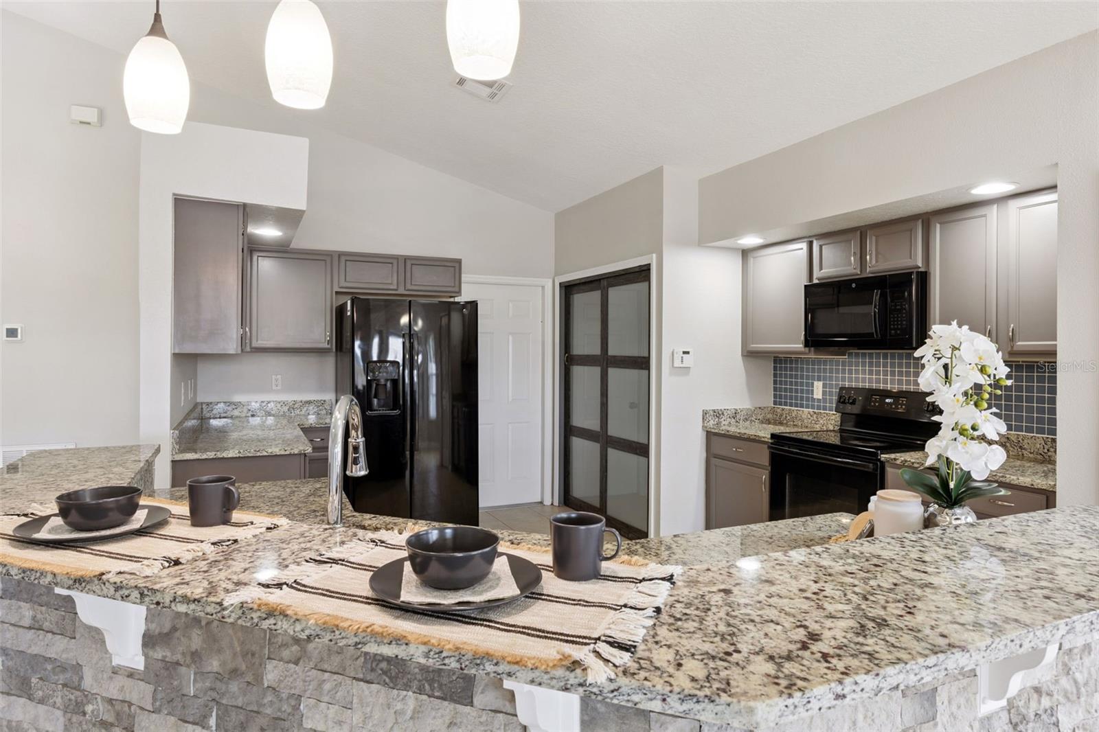 Image 15 of 43 For 539 Knightsbridge Circle