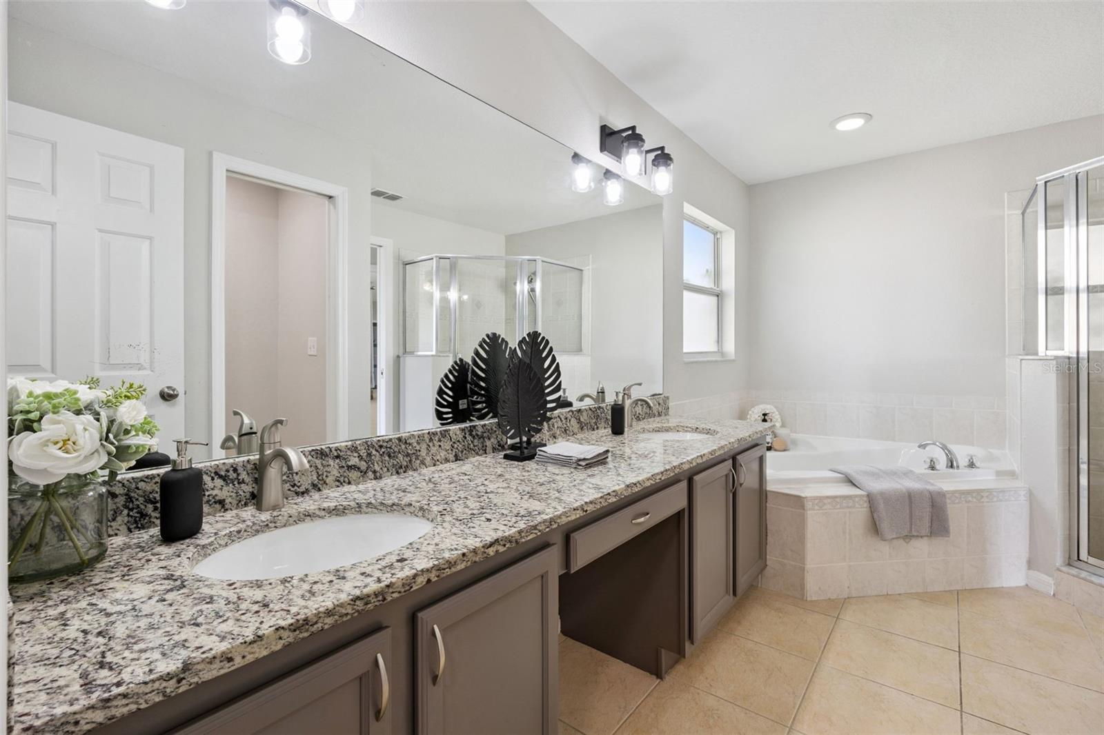 Image 29 of 43 For 539 Knightsbridge Circle