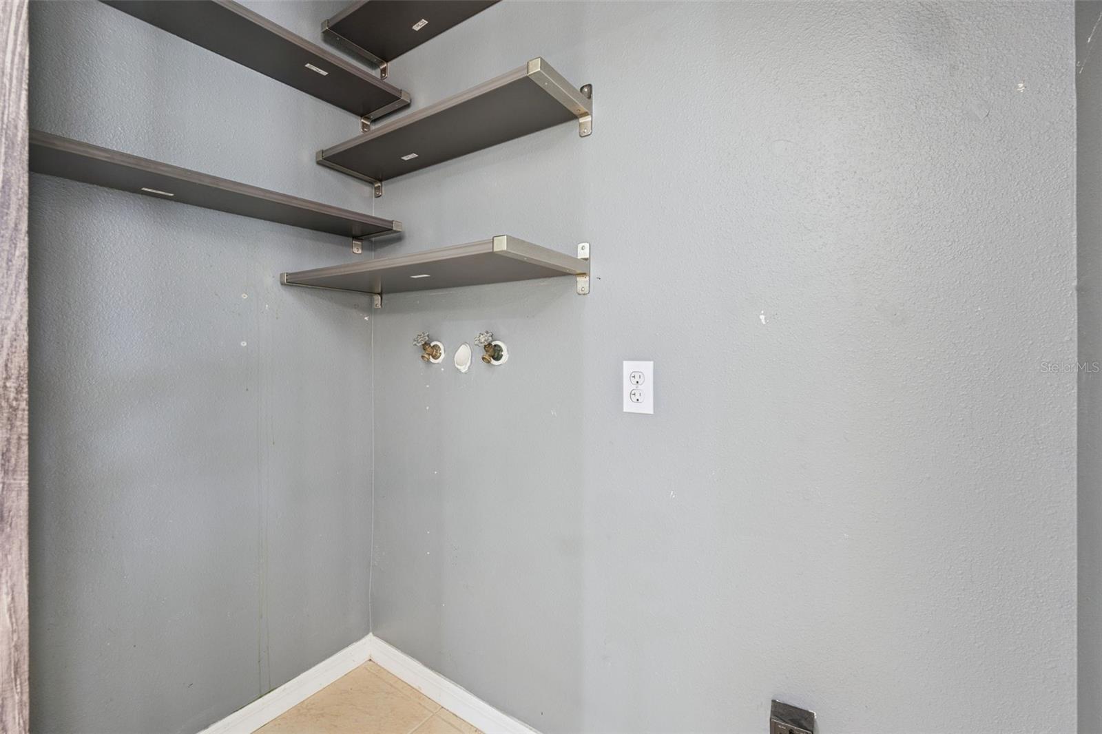 Image 33 of 43 For 539 Knightsbridge Circle