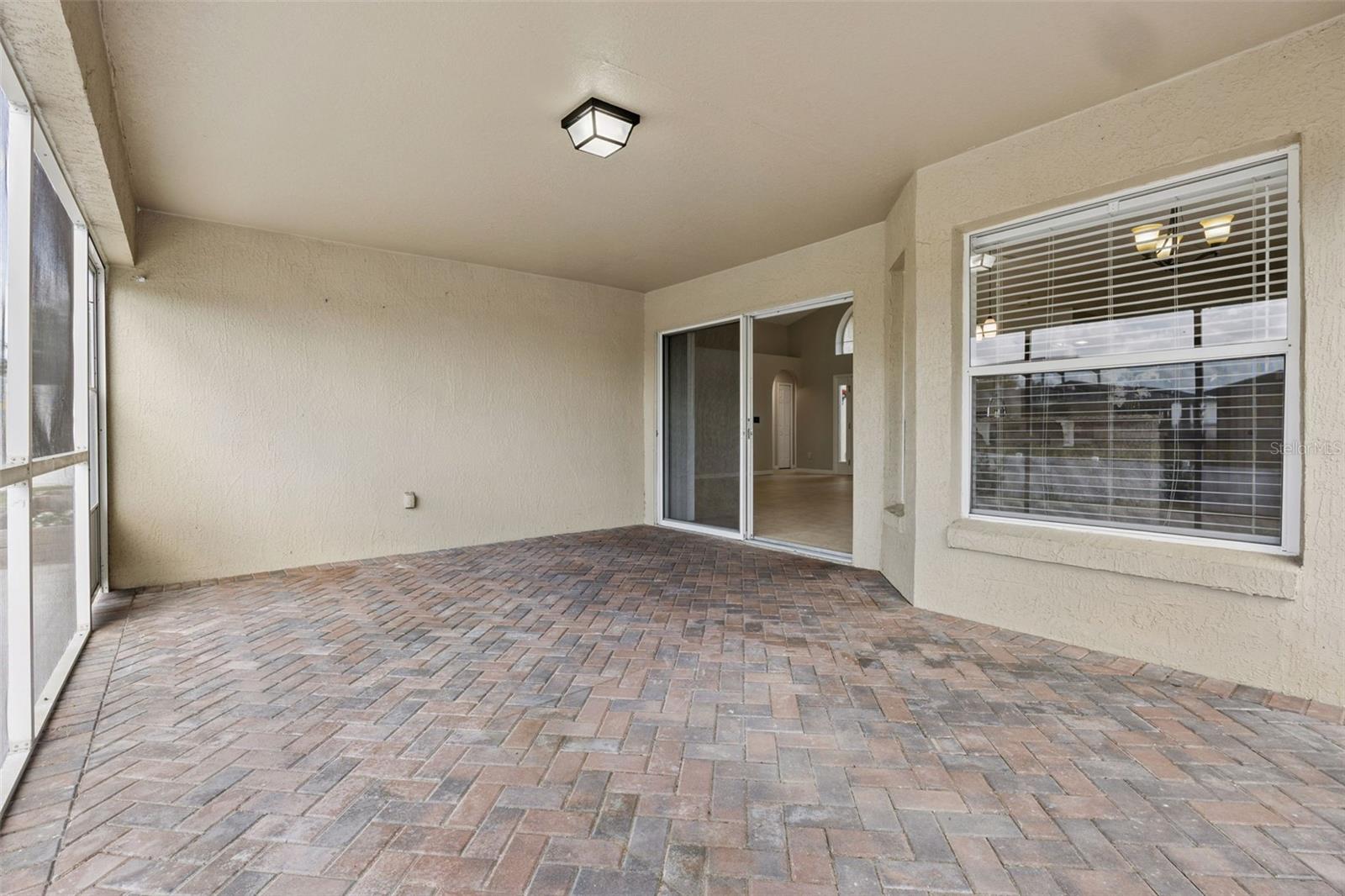 Image 34 of 43 For 539 Knightsbridge Circle