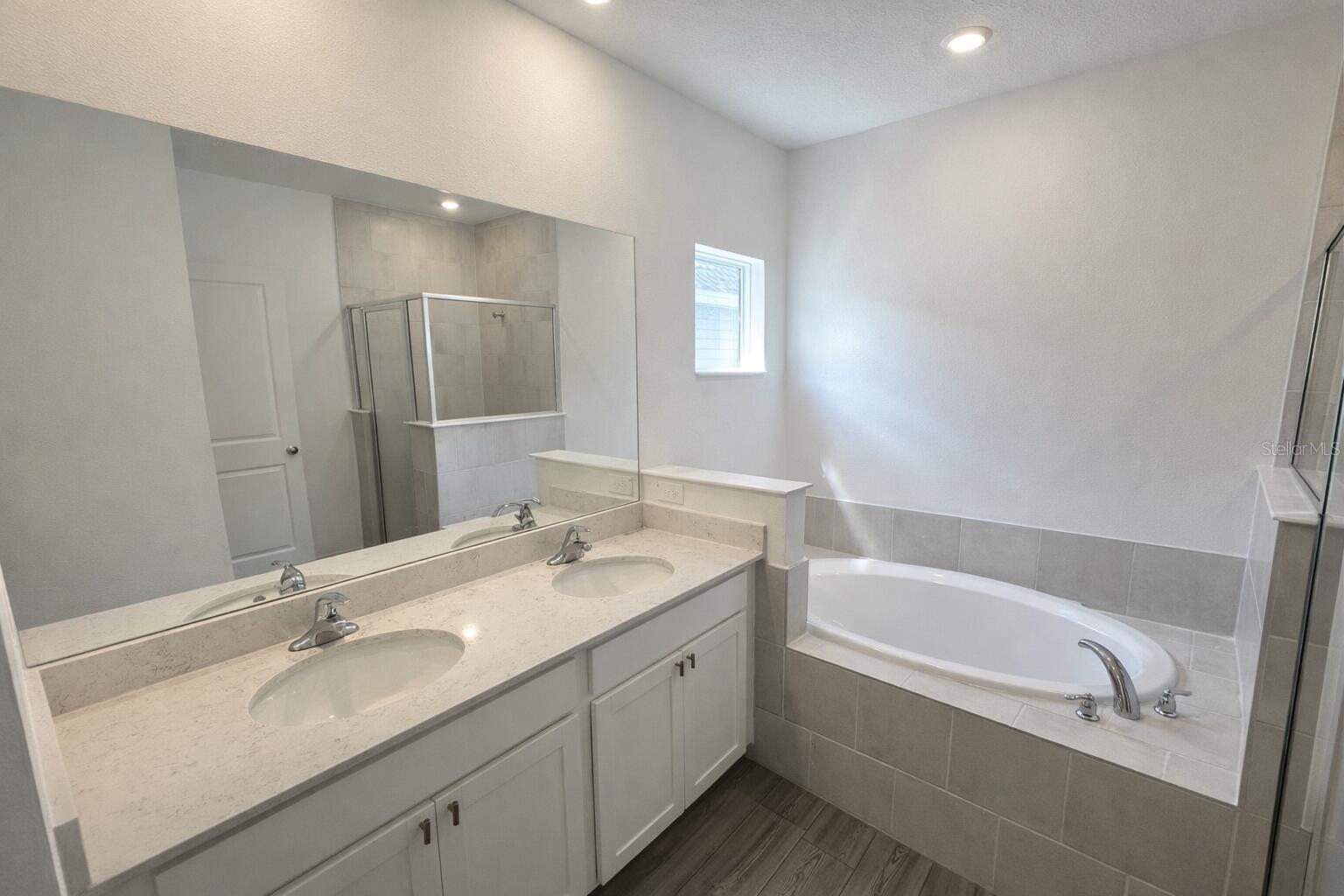 Image 12 of 38 For 4713 83rd Loop