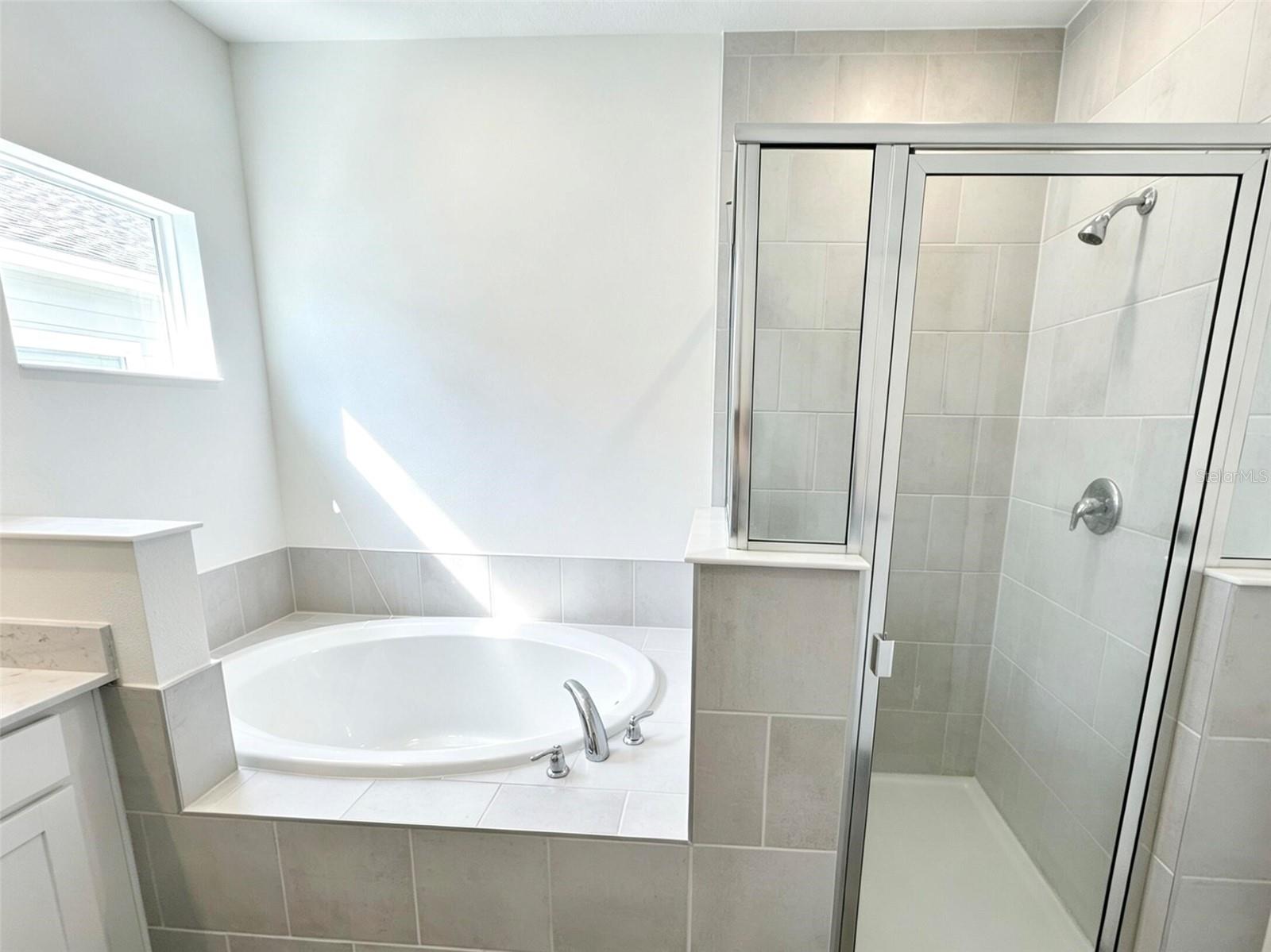 Image 13 of 38 For 4713 83rd Loop