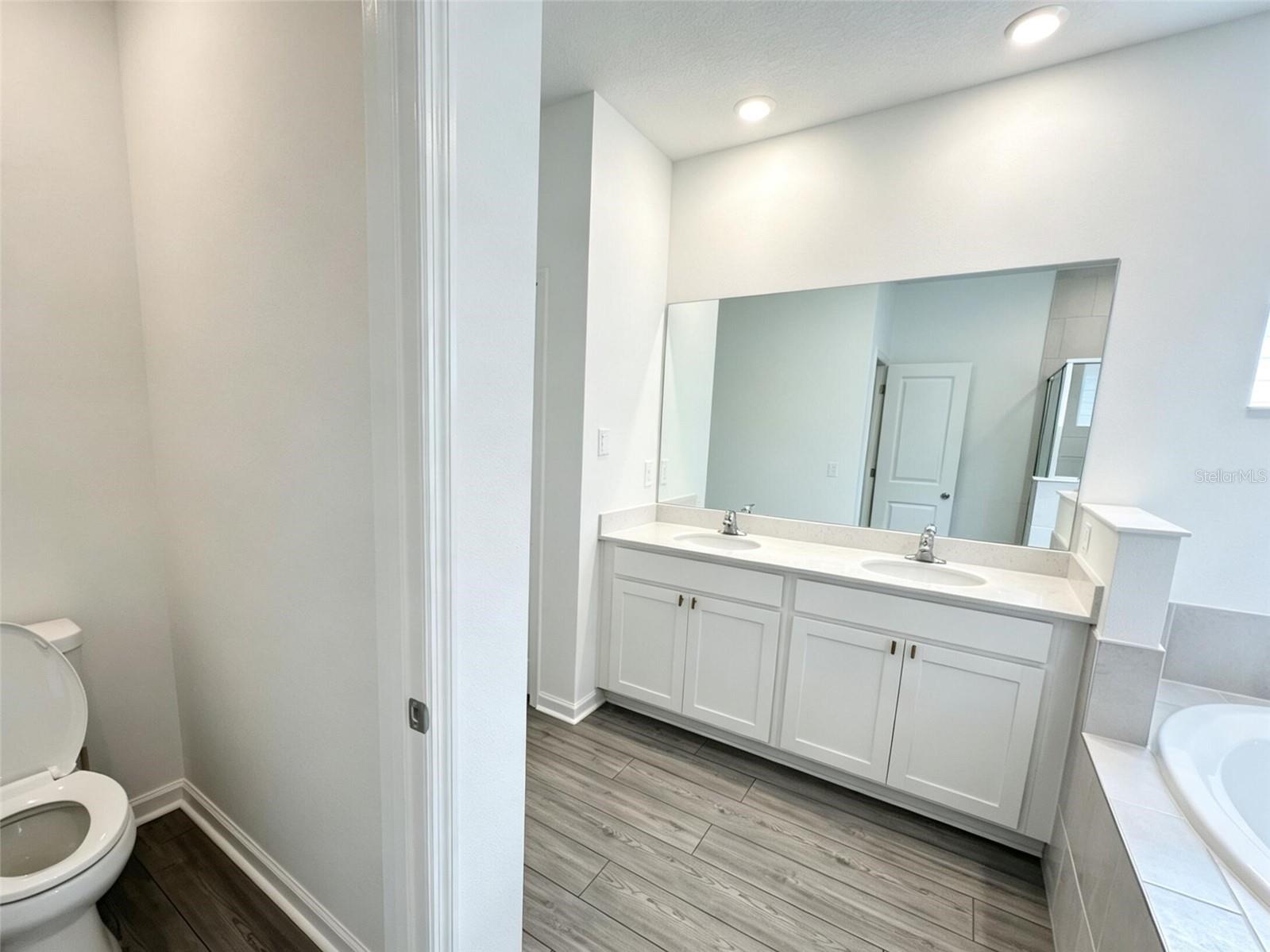 Image 15 of 38 For 4713 83rd Loop