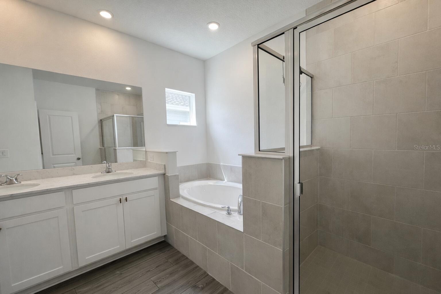 Image 16 of 38 For 4713 83rd Loop