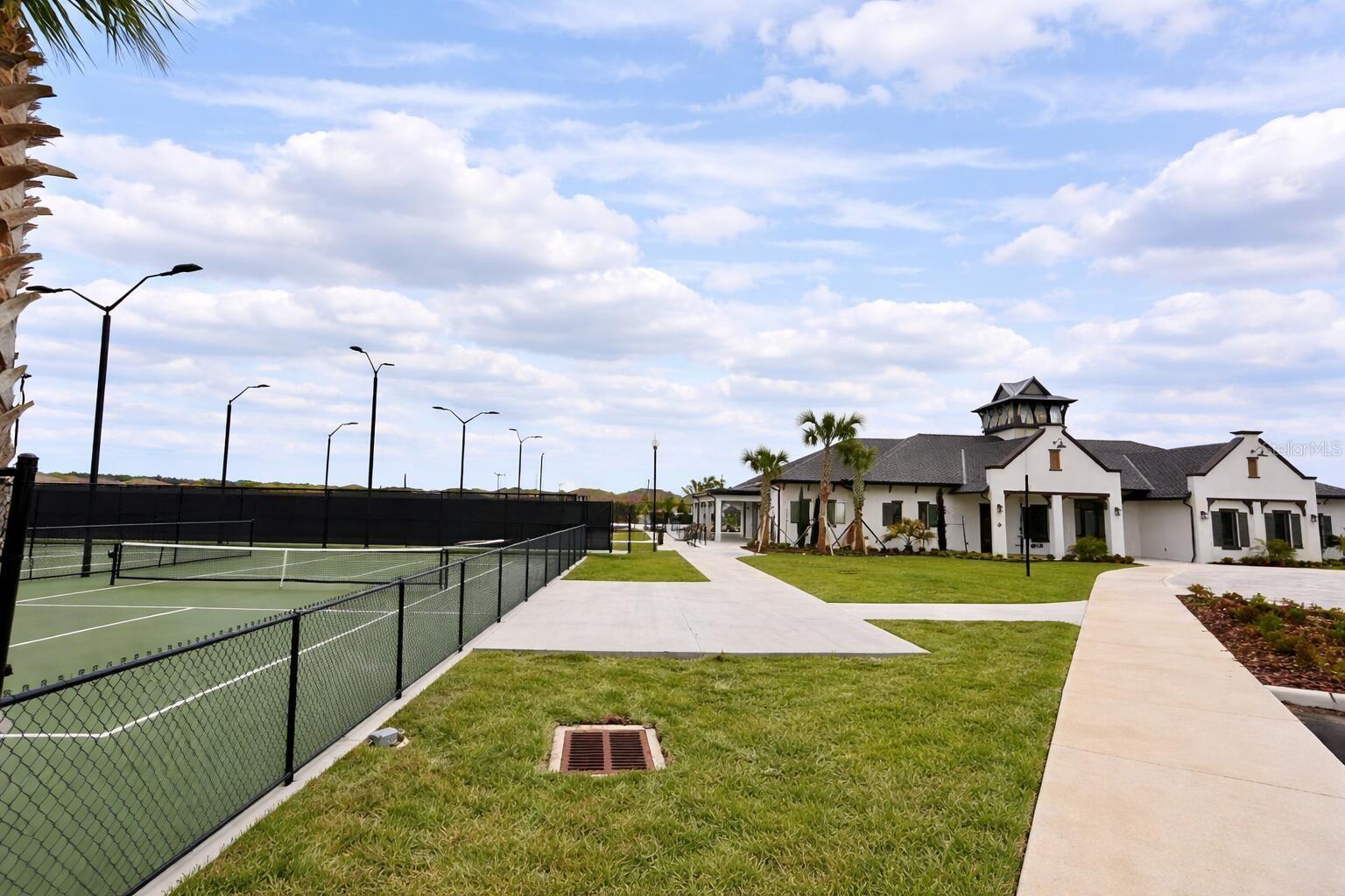 Image 34 of 38 For 4713 83rd Loop