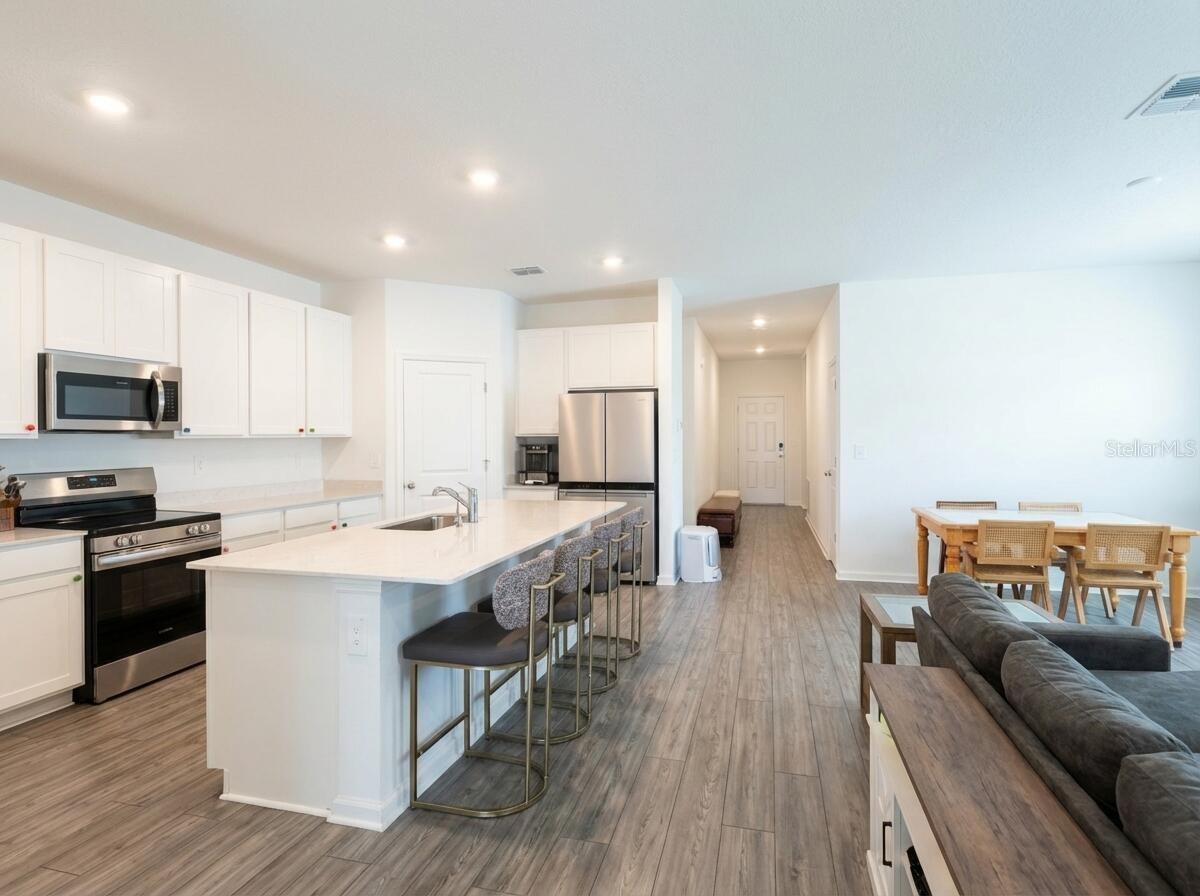 Image 5 of 38 For 4713 83rd Loop