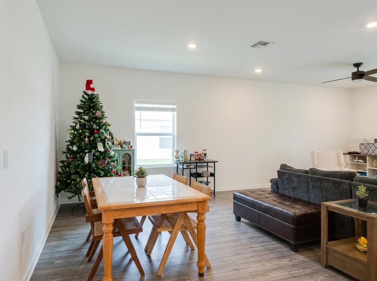 Image 9 of 38 For 4713 83rd Loop