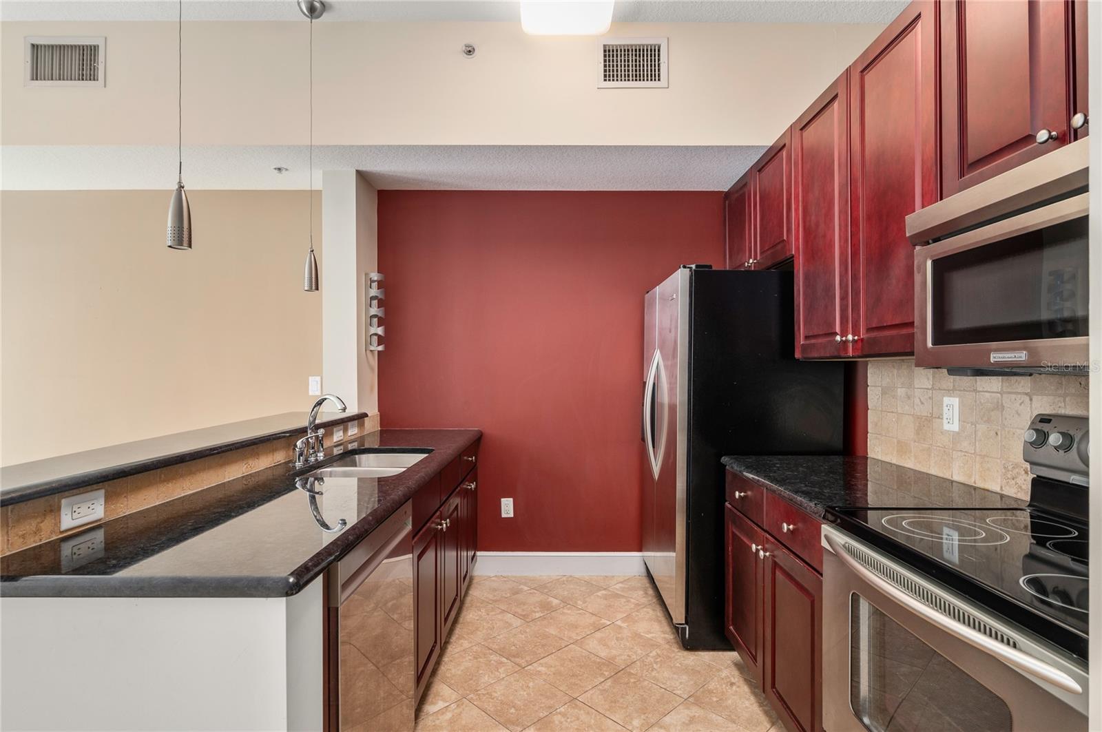 Image 16 of 26 For 101 Eola Drive 519