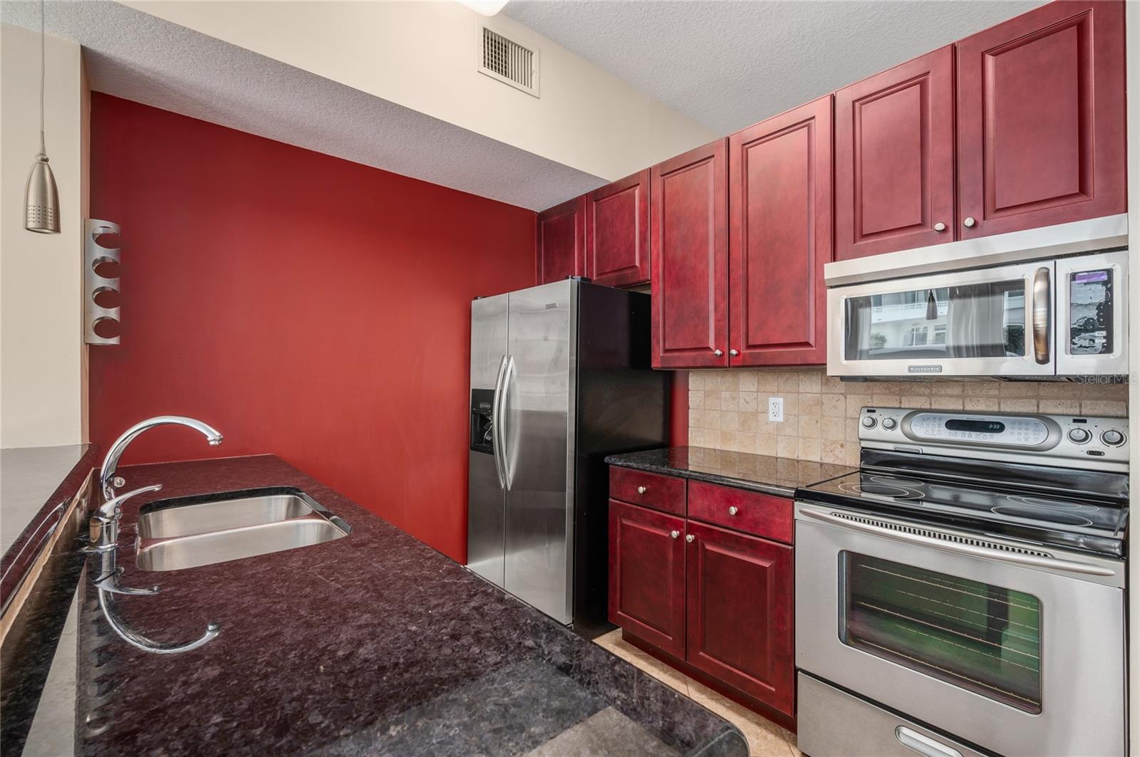 Image 17 of 26 For 101 Eola Drive 519