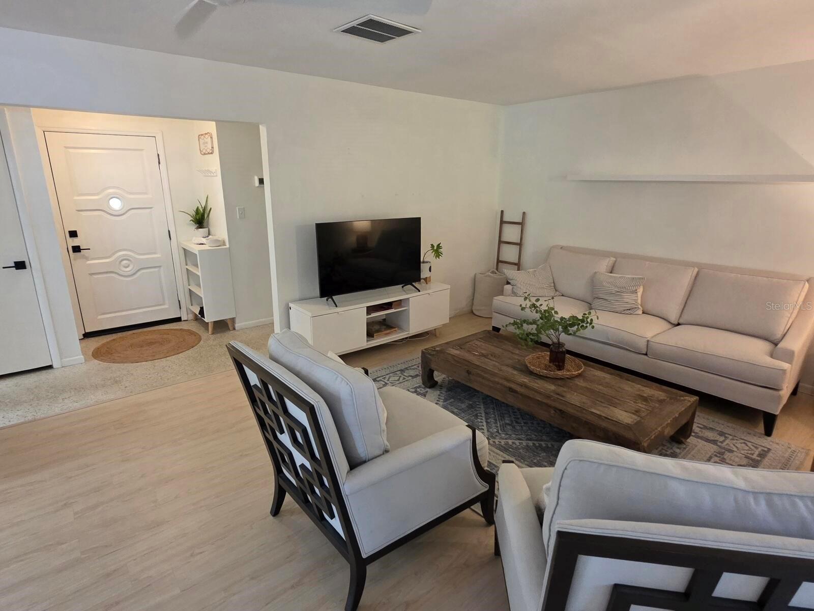 Image 17 of 34 For 4718 Crystal Avenue