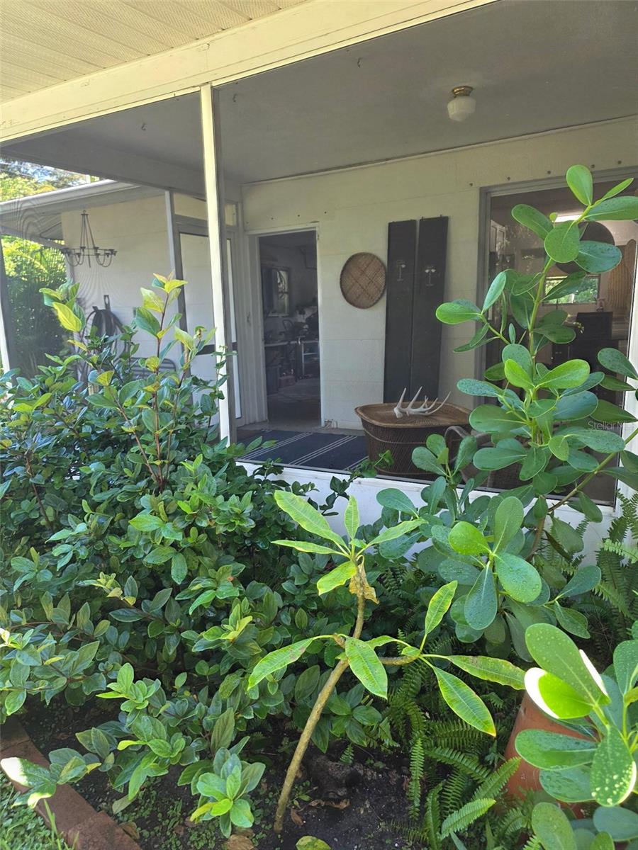 Image 6 of 34 For 4718 Crystal Avenue