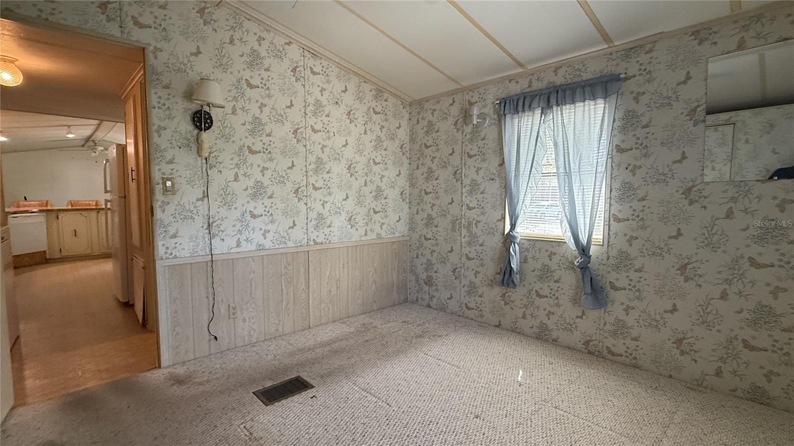 Image 11 of 20 For 28520 Holly Avenue