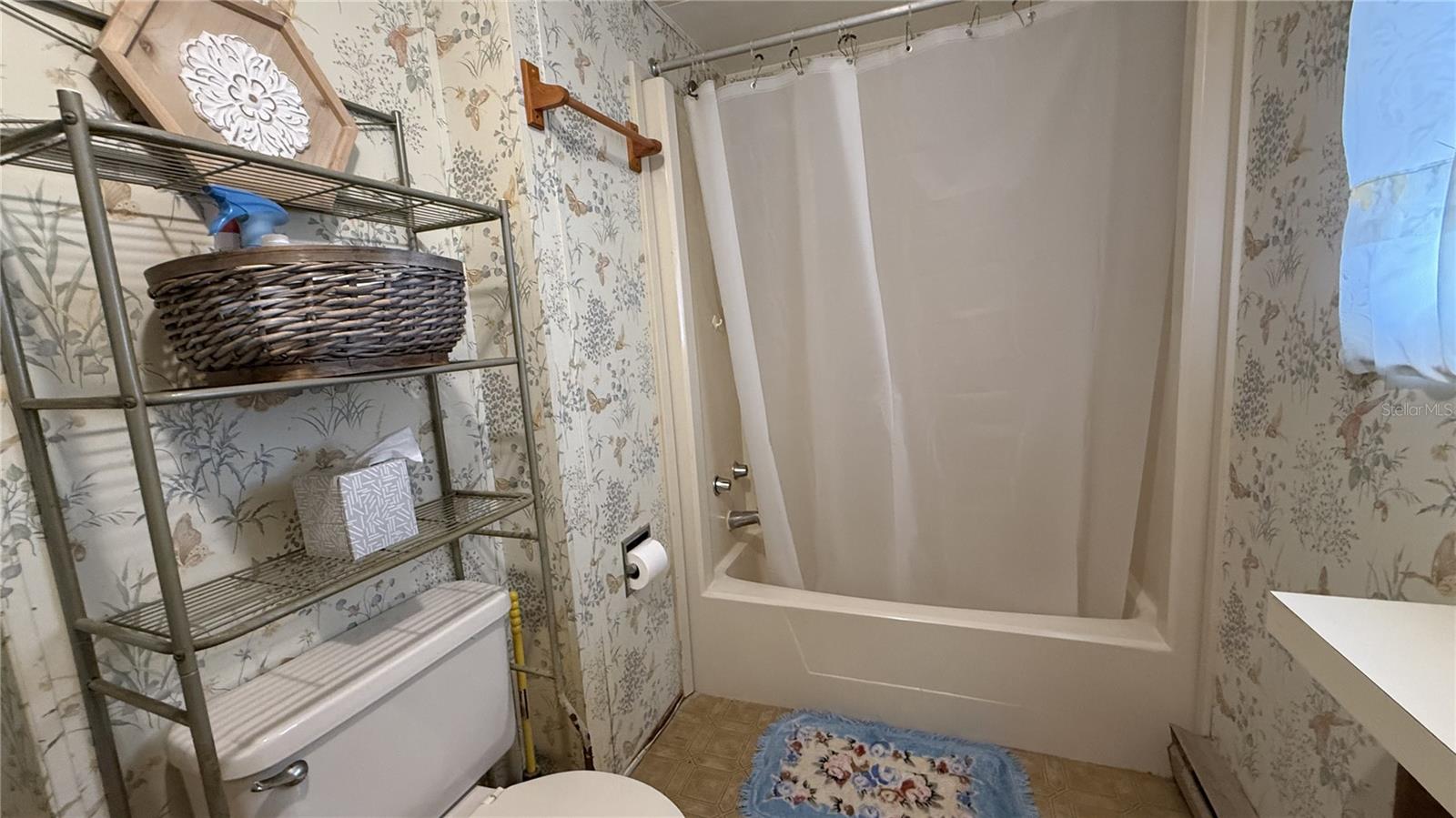 Image 14 of 20 For 28520 Holly Avenue