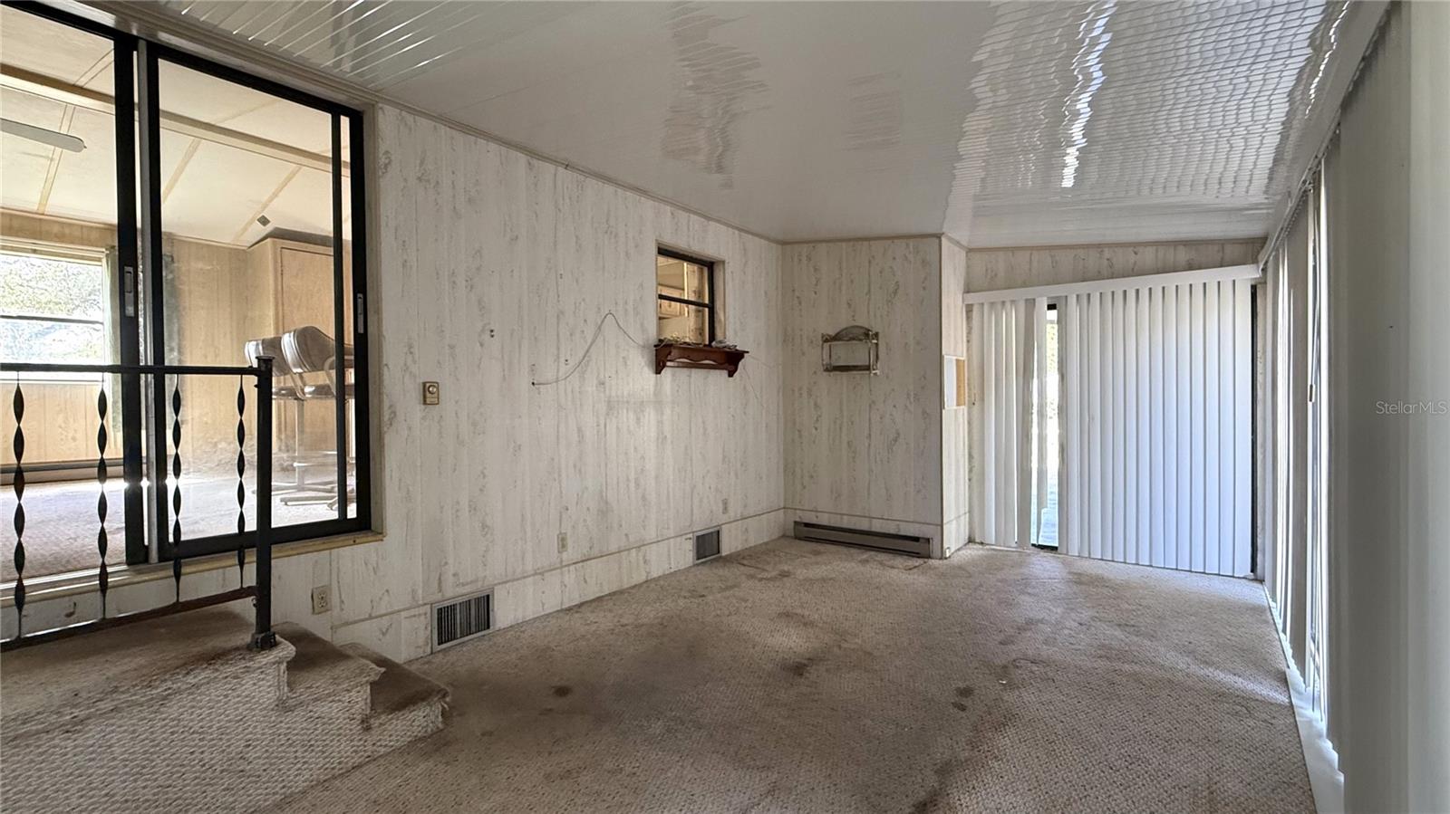 Image 17 of 20 For 28520 Holly Avenue