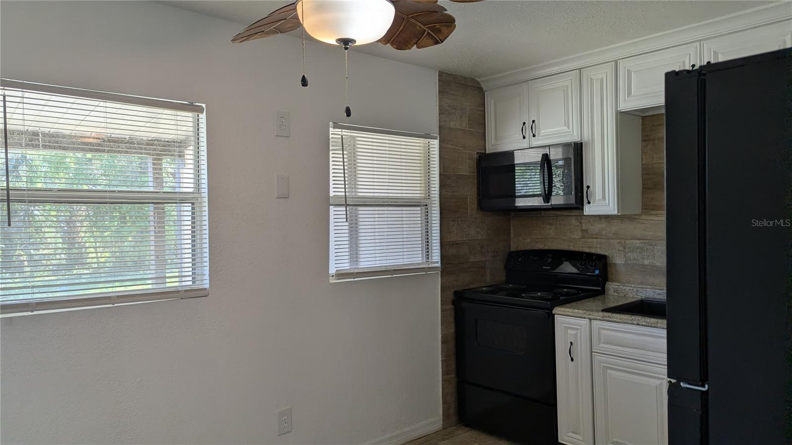 Image 4 of 23 For 4816 Edgemoor Avenue